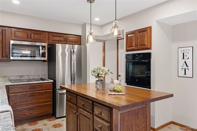 42518 Steepleview Street, Northville, MI 48168
