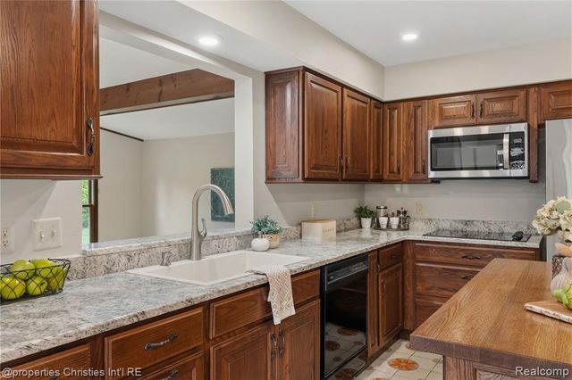 42518 Steepleview Street, Northville, MI 48168