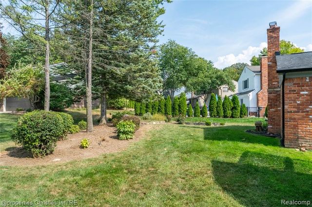 42518 Steepleview Street, Northville, MI 48168
