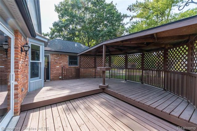 42518 Steepleview Street, Northville, MI 48168