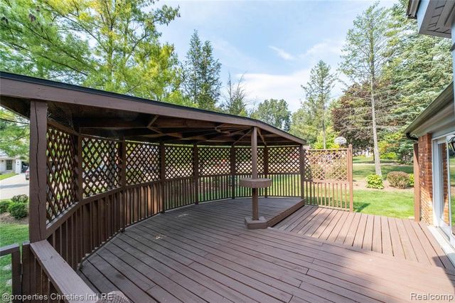 42518 Steepleview Street, Northville, MI 48168
