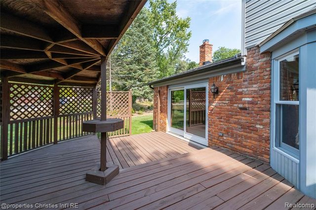 42518 Steepleview Street, Northville, MI 48168