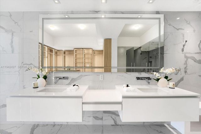 5500 E Island Estates Dr 704, Aventura, FL 33160