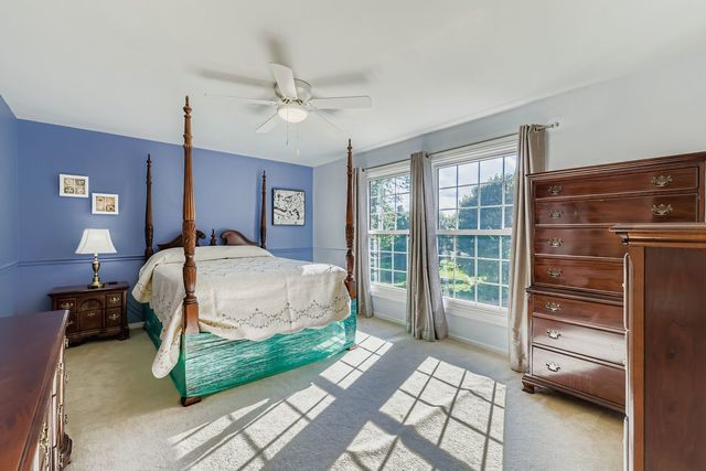 1520 Yosemite Parkway, Algonquin, IL 60102