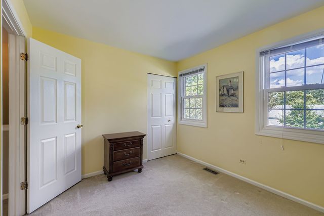 1520 Yosemite Parkway, Algonquin, IL 60102
