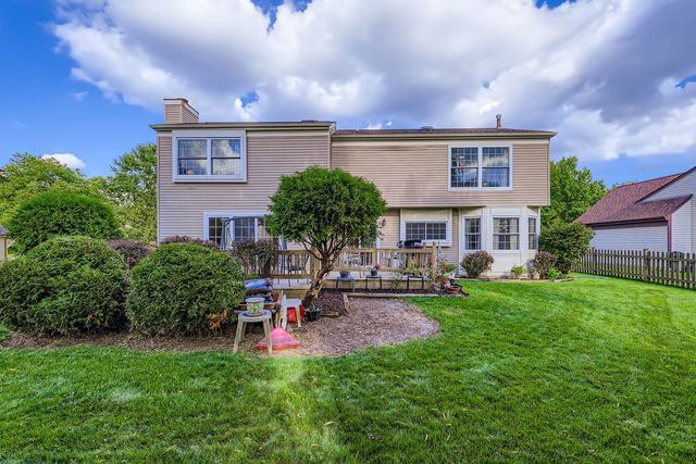 1520 Yosemite Parkway, Algonquin, IL 60102