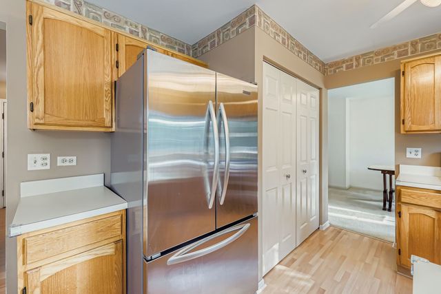 1520 Yosemite Parkway, Algonquin, IL 60102