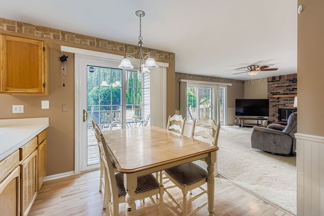 1520 Yosemite Parkway, Algonquin, IL 60102