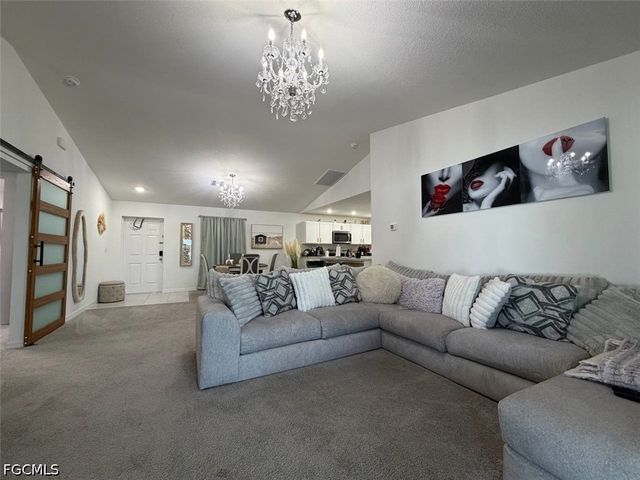 926 NE 33rd ST, Cape Coral, FL 33909