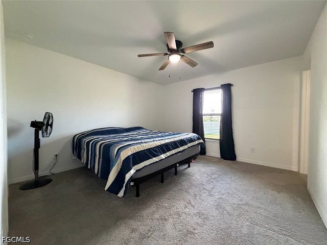 926 NE 33rd ST, Cape Coral, FL 33909