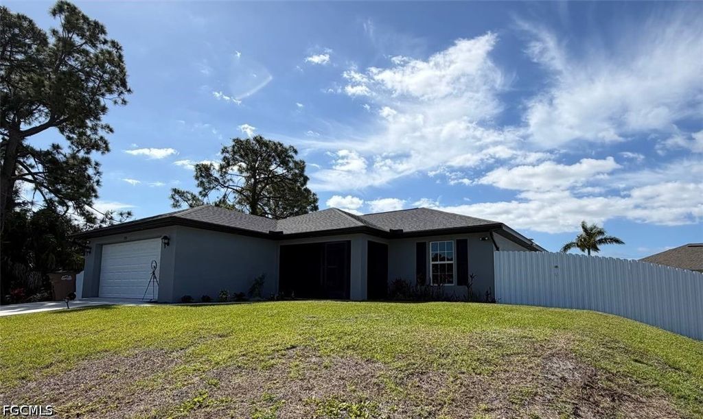 926 NE 33rd ST, Cape Coral, FL 33909