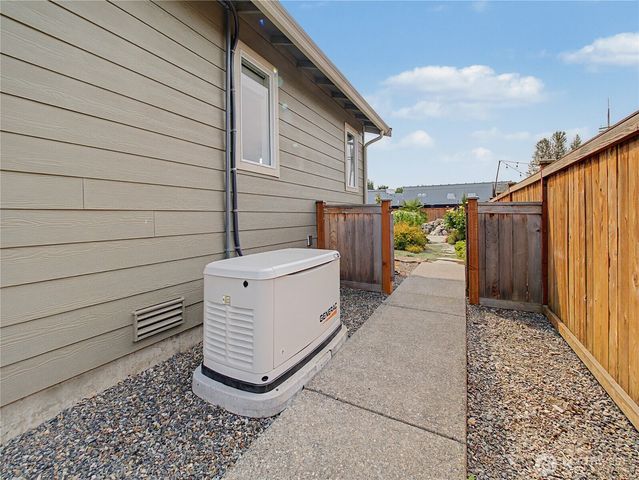 3530 Edith Avenue, Enumclaw, WA 98022