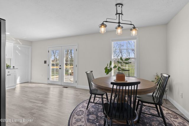 179 Evelyn Dr, Taylorsville, KY 40071