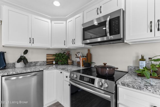 179 Evelyn Dr, Taylorsville, KY 40071