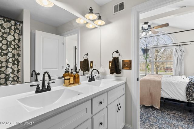 179 Evelyn Dr, Taylorsville, KY 40071