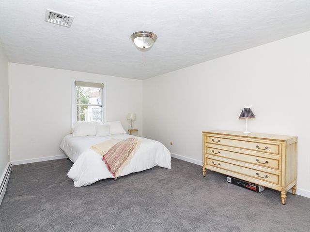 6 Barry Drive, Framingham, MA 01702