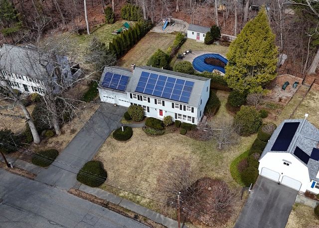 6 Barry Drive, Framingham, MA 01702