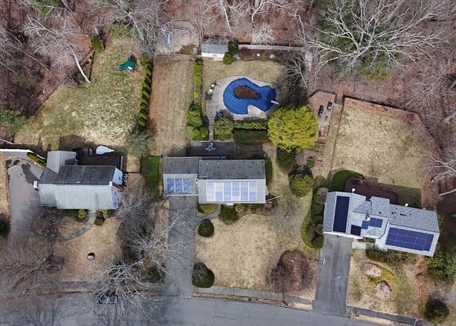 6 Barry Drive, Framingham, MA 01702