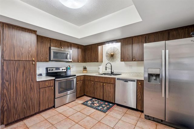 425 E ORANGE STREET, Altamonte Springs, FL 32701