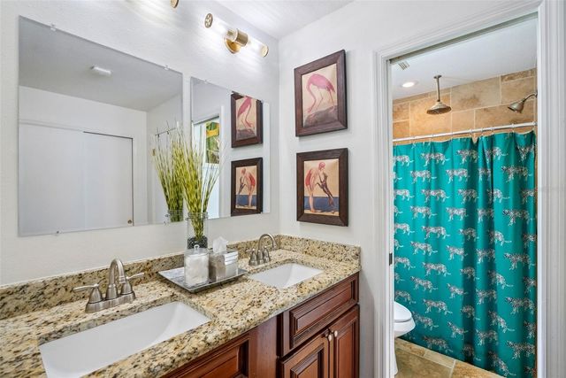 425 E ORANGE STREET, Altamonte Springs, FL 32701