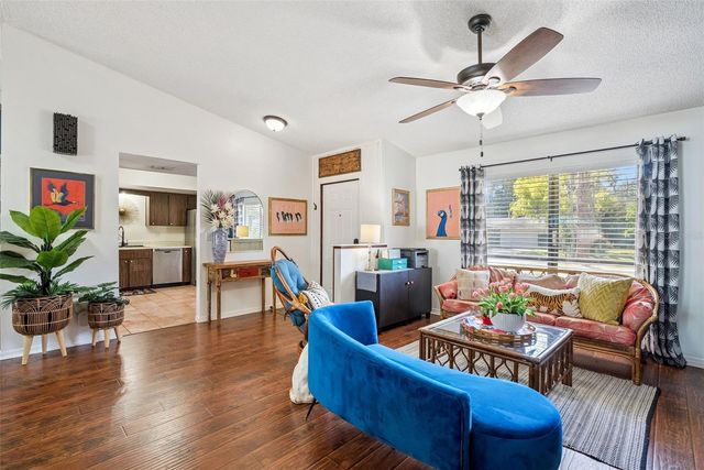 425 E ORANGE STREET, Altamonte Springs, FL 32701