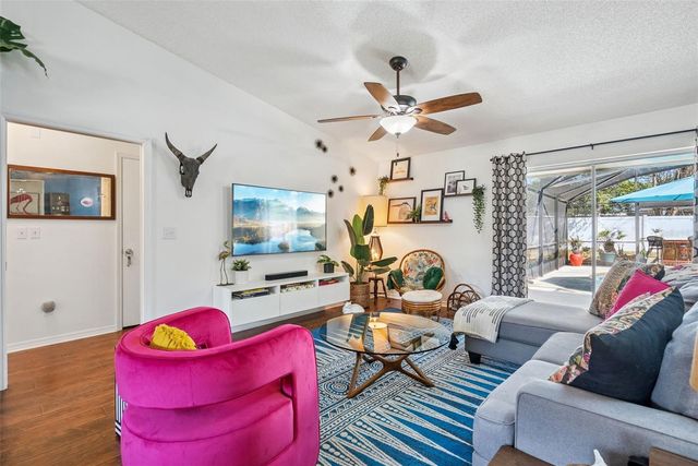 425 E ORANGE STREET, Altamonte Springs, FL 32701