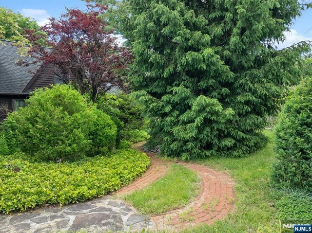 148 Spring Valley Road, Montvale, NJ 07645