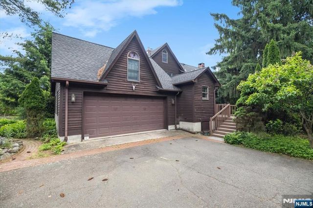 148 Spring Valley Road, Montvale, NJ 07645