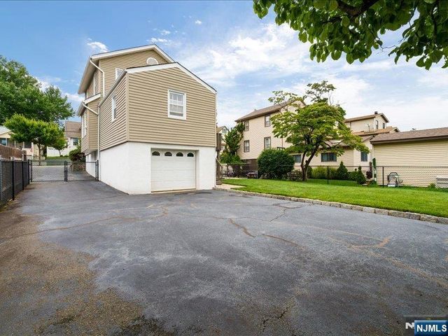 521 9th Street, Carlstadt, NJ 07072