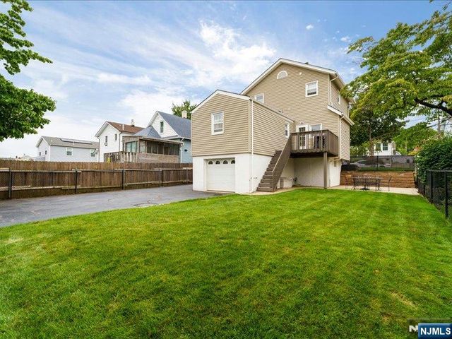521 9th Street, Carlstadt, NJ 07072