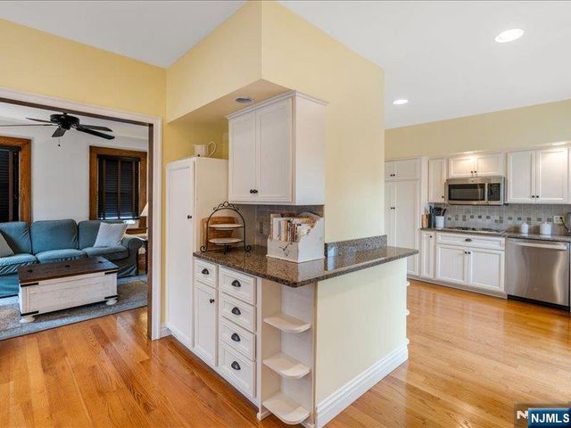 521 9th Street, Carlstadt, NJ 07072