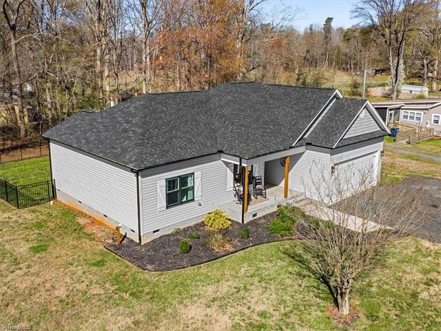 3489 Vance Street Extension, Reidsville, NC 27320