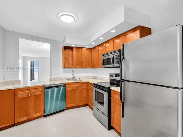 1770 NE 191st St 500-1, Miami, FL 33179