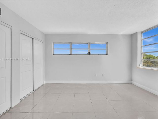 1770 NE 191st St 500-1, Miami, FL 33179