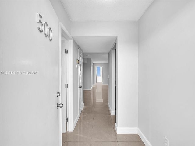 1770 NE 191st St 500-1, Miami, FL 33179