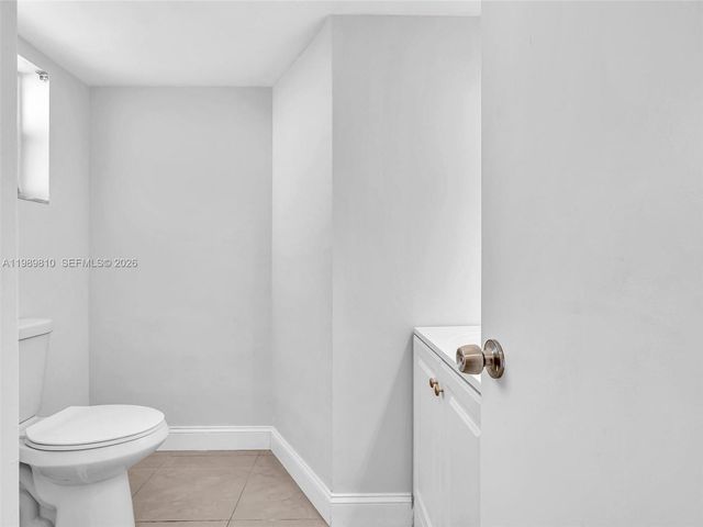 1770 NE 191st St 500-1, Miami, FL 33179