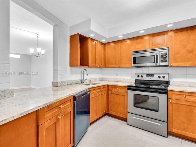 1770 NE 191st St 500-1, Miami, FL 33179