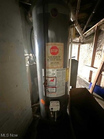 2082 W 98th Street, Cleveland, OH 44102