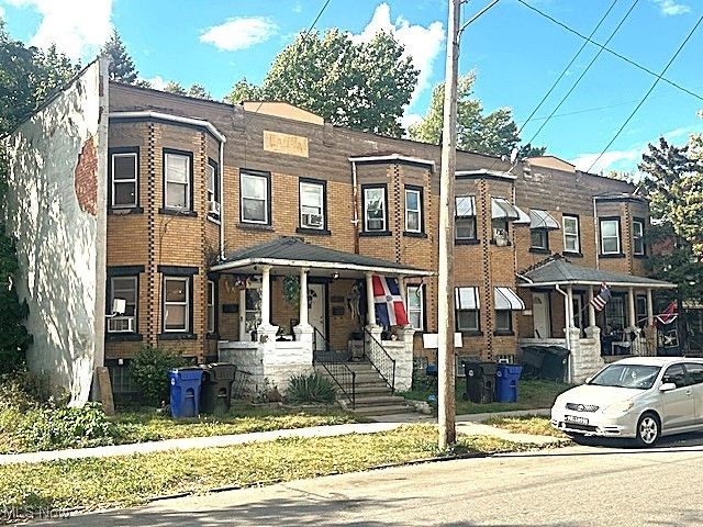 2082 W 98th Street, Cleveland, OH 44102