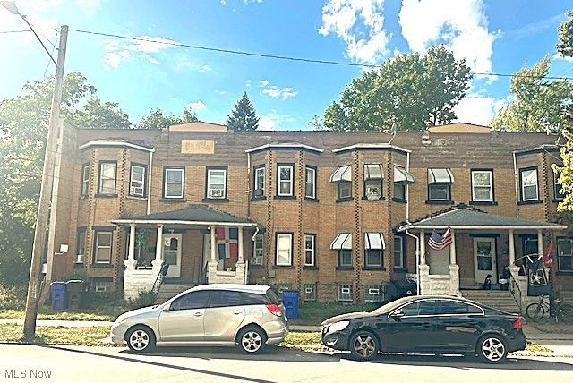 2082 W 98th Street, Cleveland, OH 44102