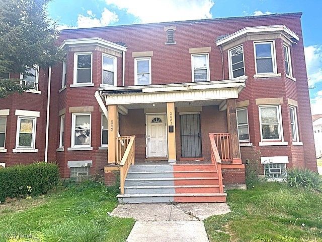 2082 W 98th Street, Cleveland, OH 44102