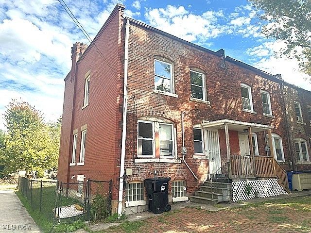 2082 W 98th Street, Cleveland, OH 44102