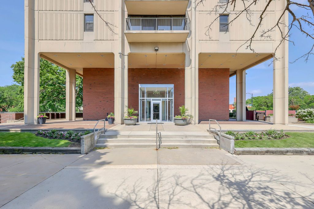 2901 S Michigan Avenue 403, Chicago, IL 60616
