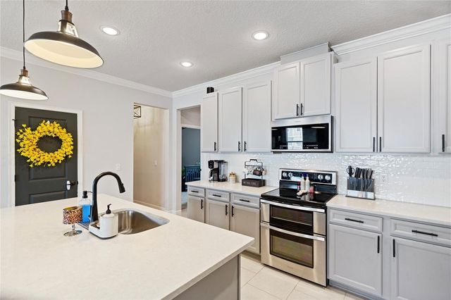 2456 ARBOR WIND DRIVE, Lutz, FL 33558