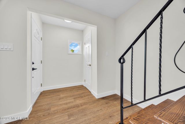 28 Kingsley Way, Freehold, NJ 07728