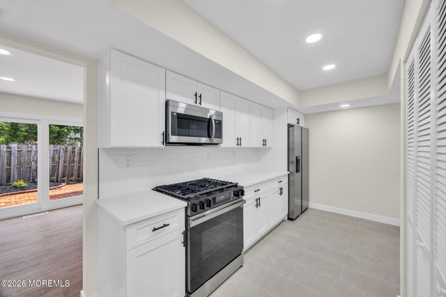 28 Kingsley Way, Freehold, NJ 07728