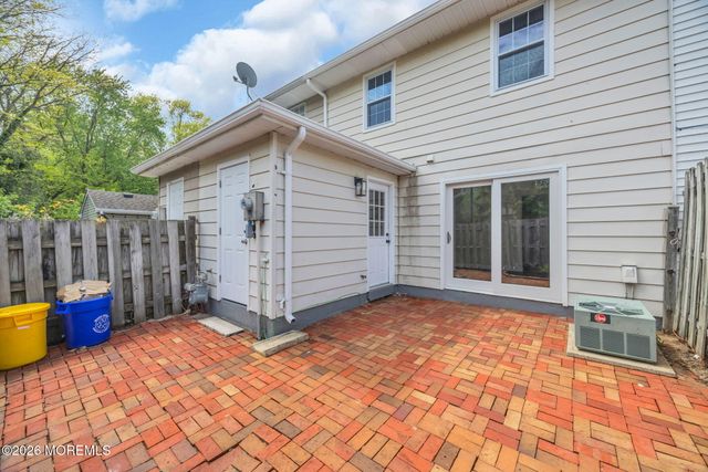 28 Kingsley Way, Freehold, NJ 07728