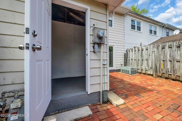 28 Kingsley Way, Freehold, NJ 07728