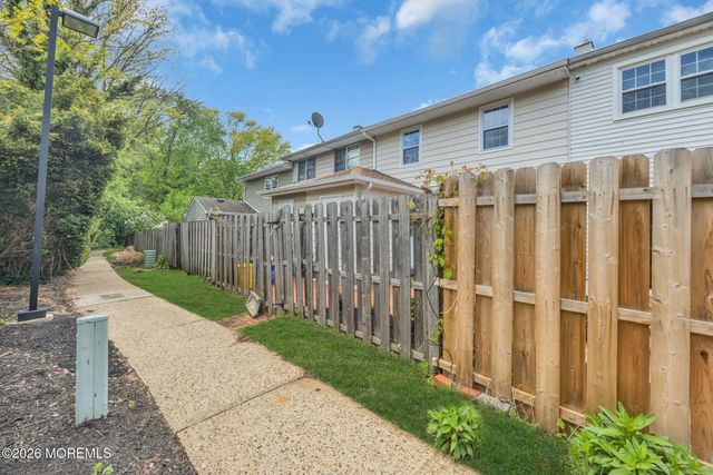 28 Kingsley Way, Freehold, NJ 07728