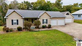 82 Riverwood, Kuttawa, KY 42055